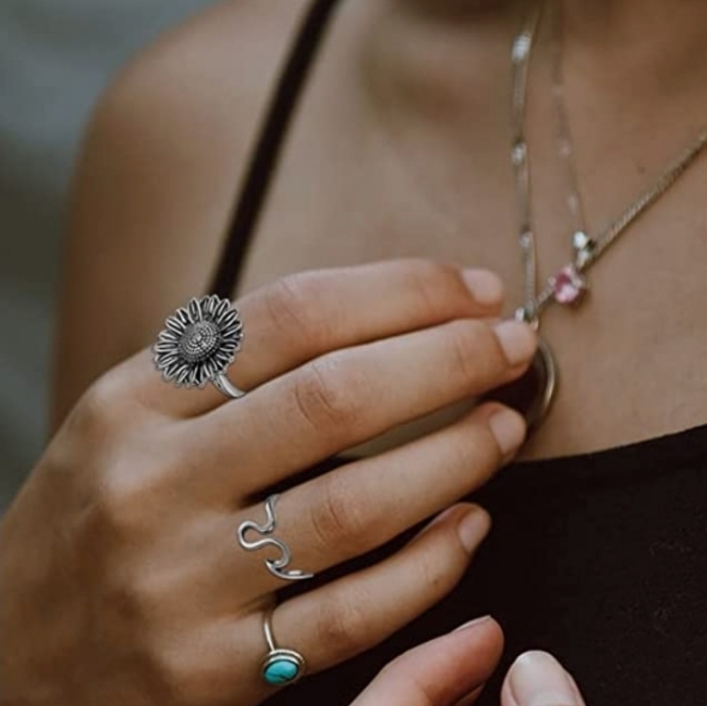 Size 7.5 vintage sunflower ring